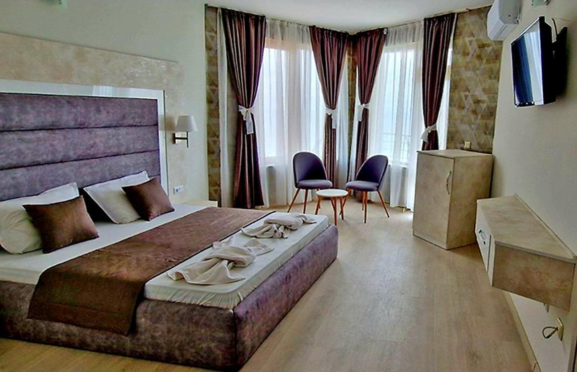 Амон Ра Hotel Primorsko Exterior photo